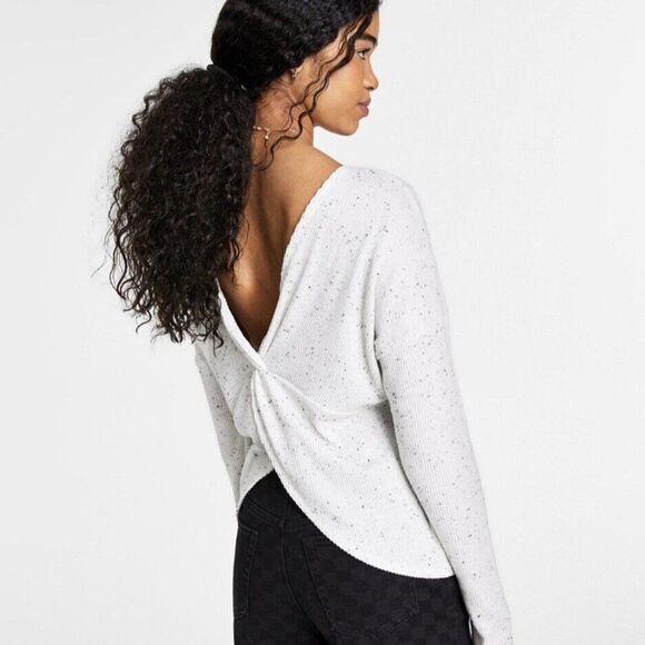 Hippie Rose Tops - Hippie Rose Juniors' Twist Back Top